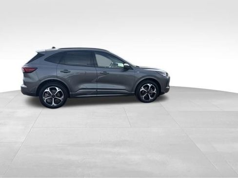 Certified 2023 Ford Escape ST-Line Select w/ Tech Pack #2 image 5