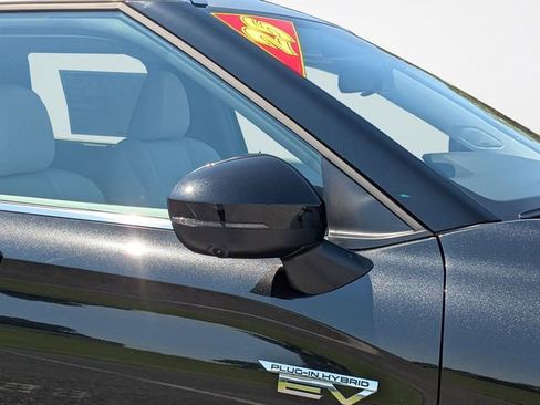 New 2025 Mitsubishi Outlander SEL image 11