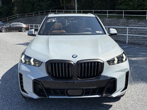 Used 2025 BMW X5 xDrive40i w/ M Sport Package AWD/4WD image 2
