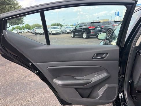 Used 2024 Nissan Altima 2.5 SV image 24