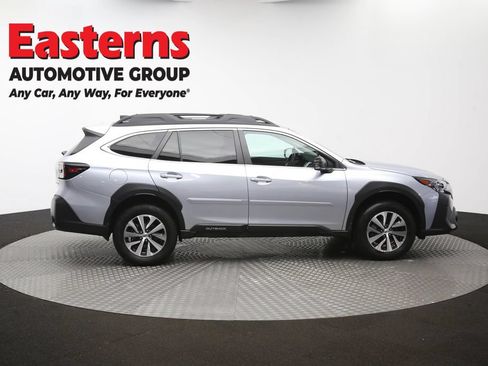 Used 2025 Subaru Outback Premium AWD/4WD image 38