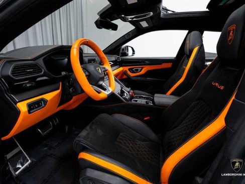 Used 2023 Lamborghini Urus S image 28