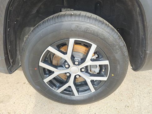 Used 2024 Jeep Grand Cherokee L Limited w/ Luxury Tech Group II image 26