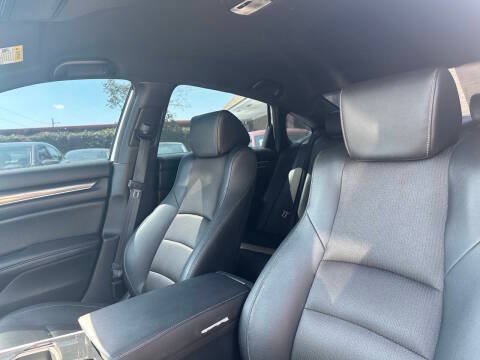 Used 2019 Honda Accord Sport image 18