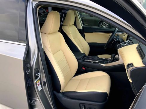 Used 2018 Lexus NX 300 image 8