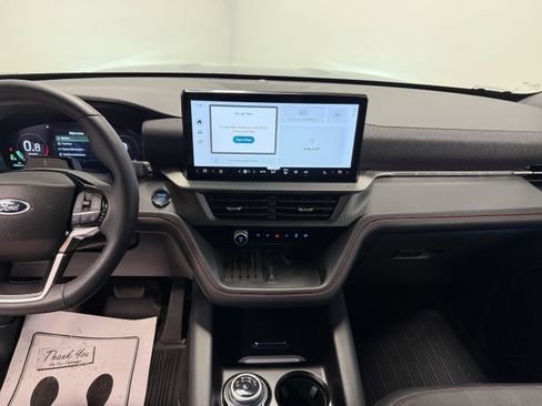 Used 2025 Ford Explorer ST-Line w/ Premium Package AWD/4WD image 4