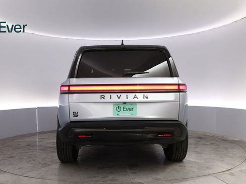 Used 2026 Rivian R1S Adventure AWD/4WD image 16