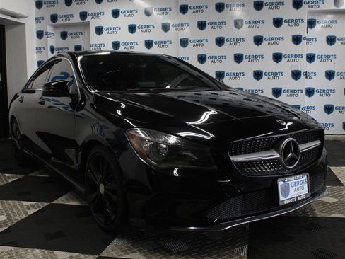 Used 2019 Mercedes-Benz CLA 250 4MATIC w/ Premium Package image 5