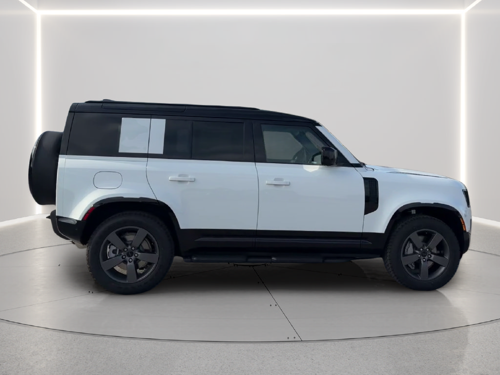 New 2026 Land Rover Defender 110 X-Dynamic SE AWD/4WD image 4
