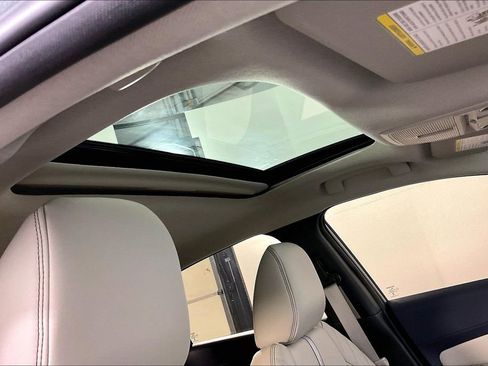 New 2026 Nissan Sentra SL w/ Floor Mat Package FWD image 25