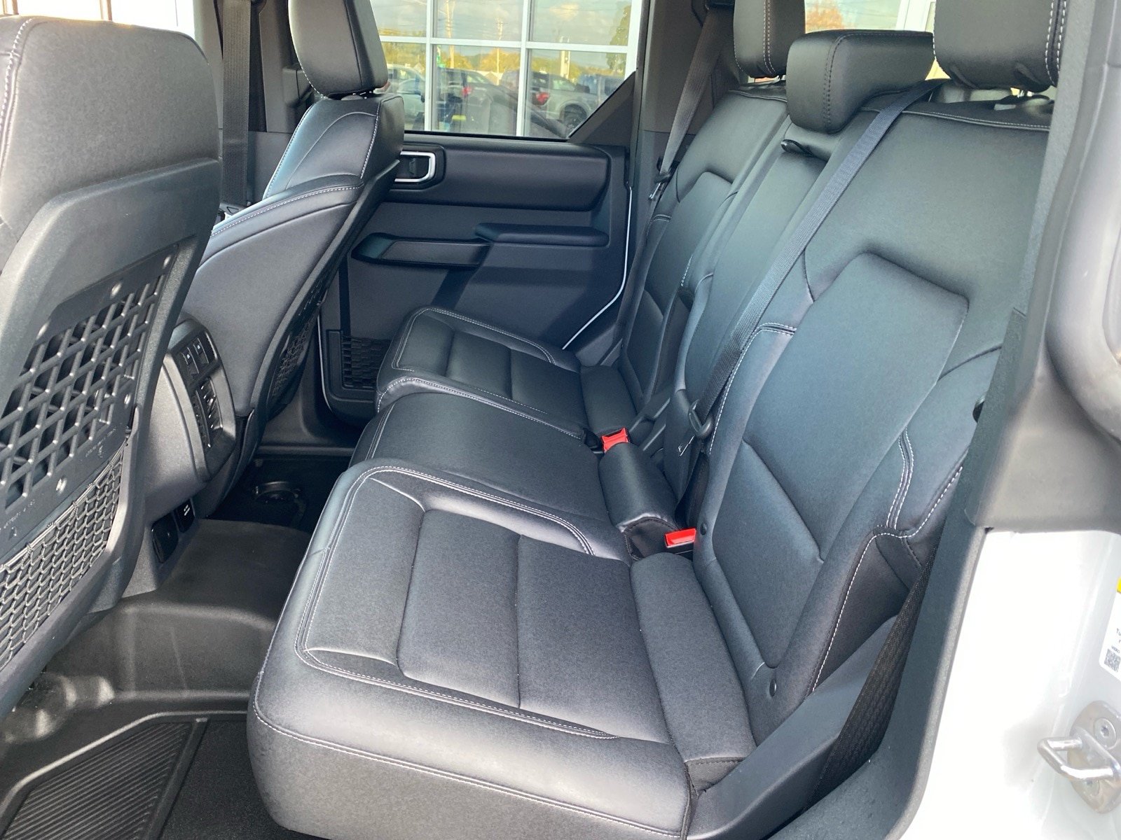 Used 2026 Ford Bronco Badlands AWD/4WD image 25