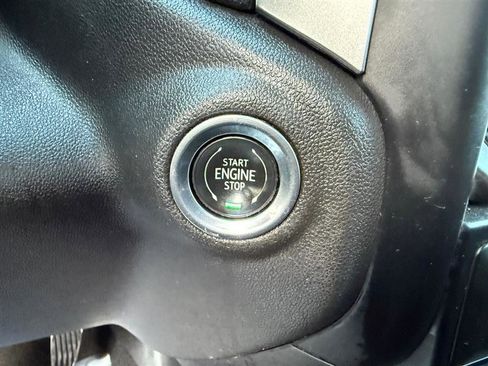 Used 2020 Chevrolet Silverado 1500 LT w/ All-Star Edition image 36