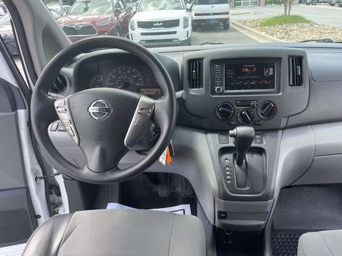Used 2021 Nissan NV200 SV FWD image 2