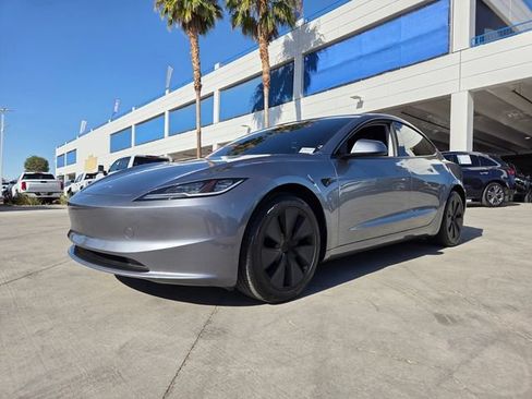 Used 2025 Tesla Model 3 RWD image 2