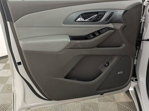 Used 2018 Chevrolet Traverse Premier image 14