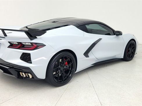 Used 2023 Chevrolet Corvette Stingray Premium Cpe w/ Z51 Performance Package image 8