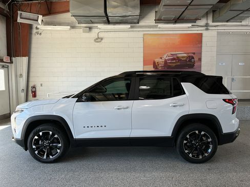 New 2026 Chevrolet Equinox RS w/ Convenience Package III FWD image 5