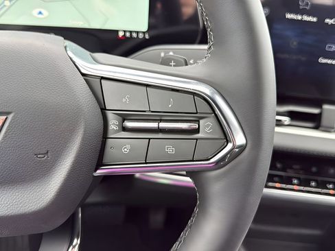 New 2026 Chevrolet Equinox LT w/ Convenience Package II FWD image 34