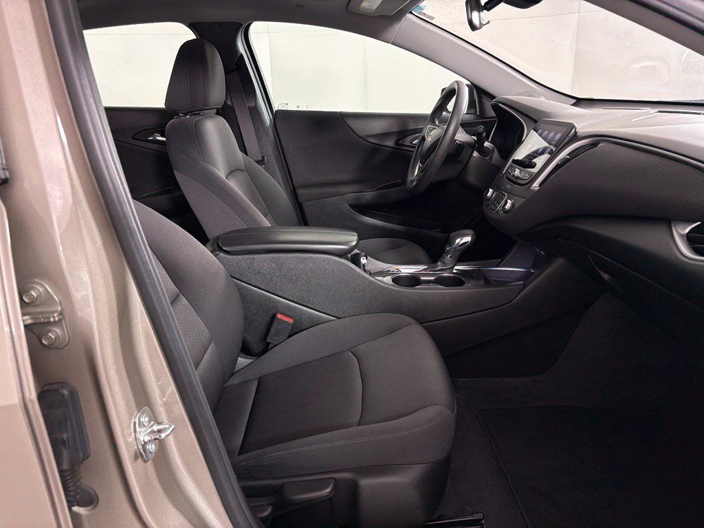 Certified 2023 Chevrolet Malibu LT FWD image 43