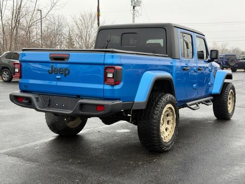Used 2024 Jeep Gladiator Sport image 8