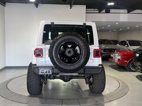 Used 2025 Jeep Wrangler Sport AWD/4WD image 31