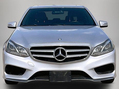 Used 2014 Mercedes-Benz E 350 Sedan image 3