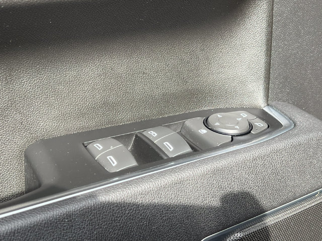 Used 2025 Chevrolet Silverado 1500 LT AWD/4WD image 16