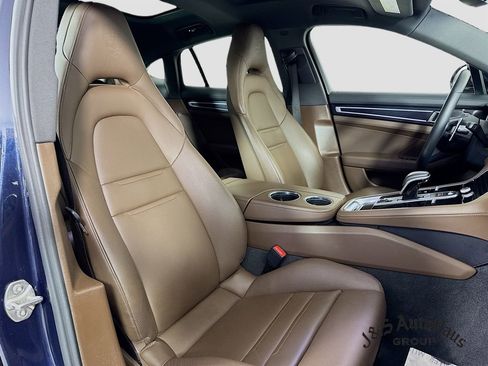 Used 2022 Porsche Panamera 4 Platinum Edition image 35