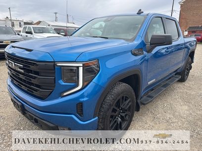 Used 2023 GMC Sierra 1500 Elevation w/ LPO, Elevation Black Package