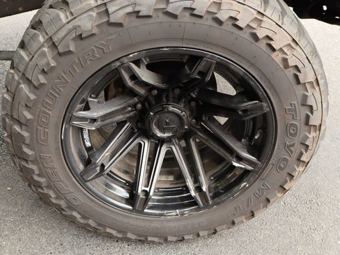 Used 2024 GMC Sierra 2500 Denali Ultimate AWD/4WD image 15
