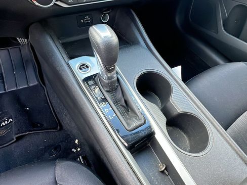 Used 2024 Nissan Altima 2.5 S image 29