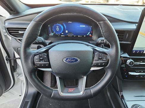 Used 2023 Ford Explorer ST w/ Equipment Group 401A image 16