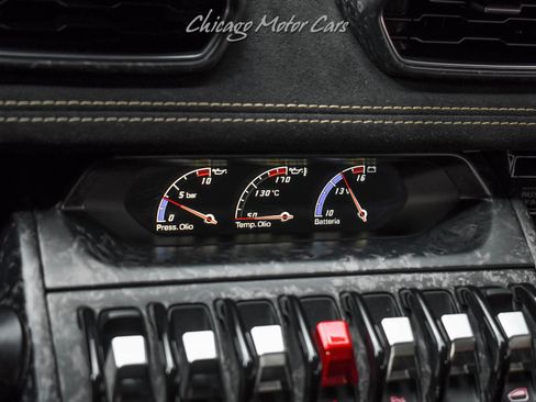 Used 2018 Lamborghini Huracan Performante image 14