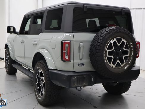 Used 2022 Ford Bronco Outer Banks AWD/4WD image 6