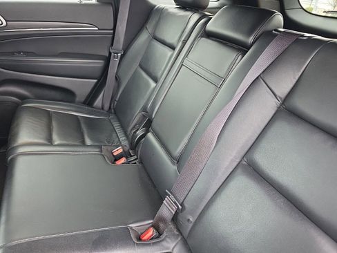 Used 2022 Jeep Grand Cherokee Limited image 17