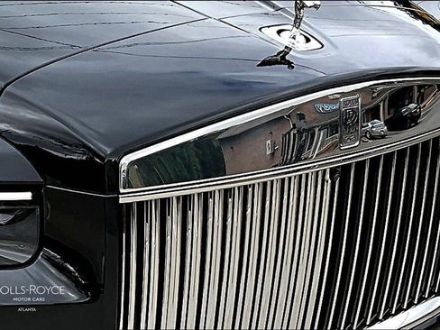 Certified 2025 Rolls-Royce Cullinan image 27