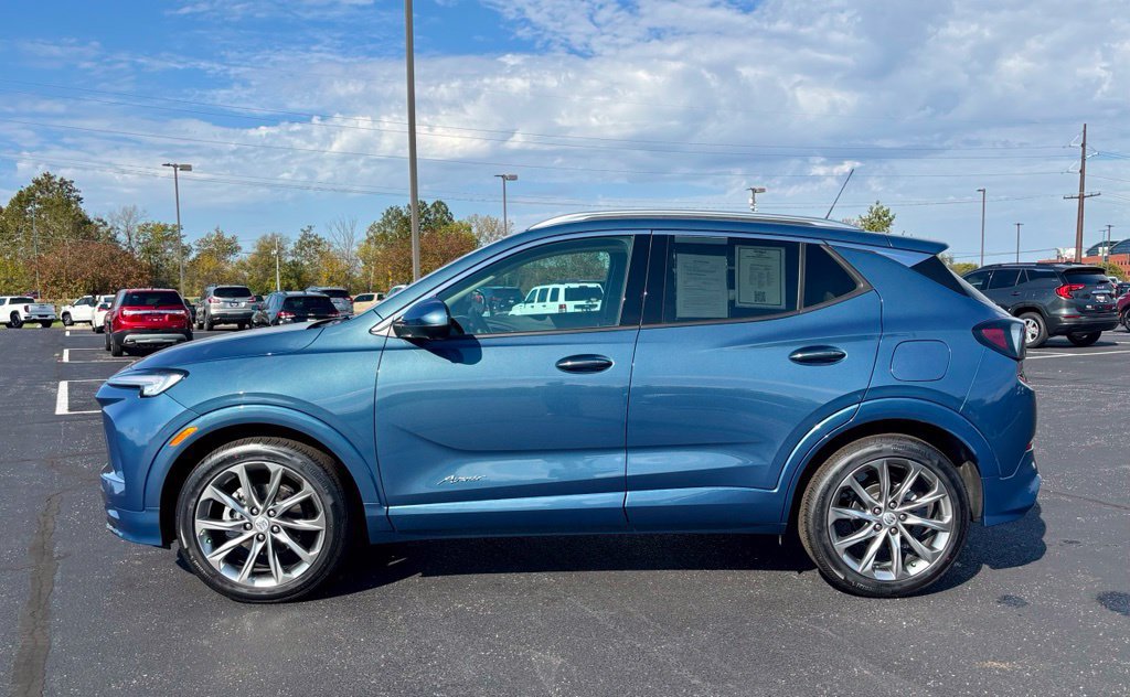 Used 2026 Buick Encore GX Avenir w/ Avenir Technology Package FWD image 3