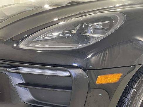 Certified 2026 Porsche Macan AWD/4WD image 15