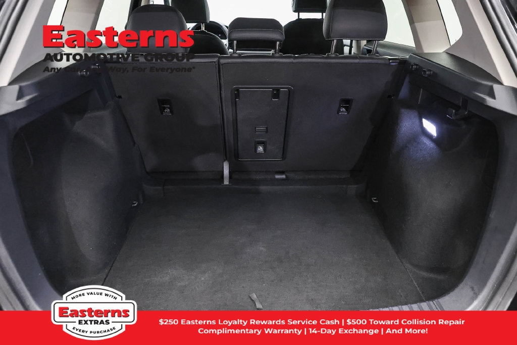 Used 2024 Volkswagen Taos SE FWD image 10
