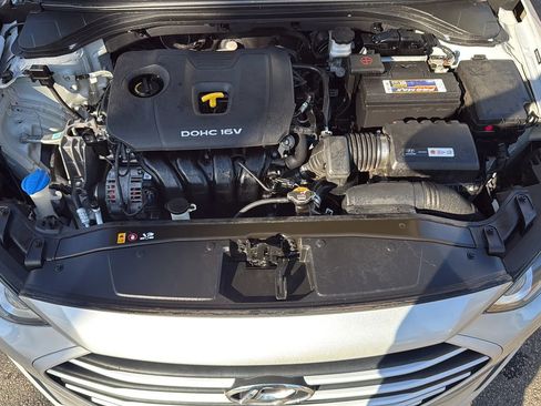 Used 2017 Hyundai Elantra Value Edition image 24