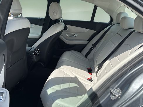 Used 2018 Mercedes-Benz C 300 4MATIC Sedan image 15