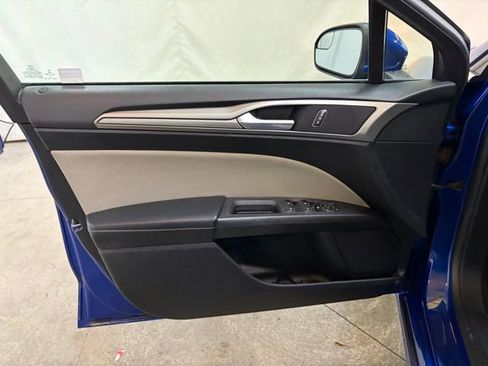 Used 2017 Ford Fusion S image 25