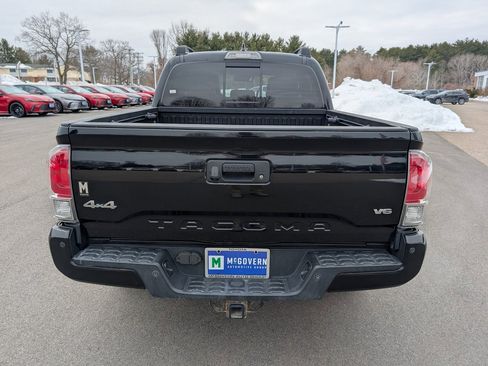 Used 2018 Toyota Tacoma Limited image 4