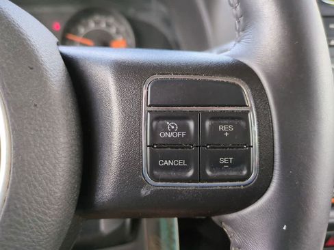 Used 2017 Jeep Patriot Sport image 21