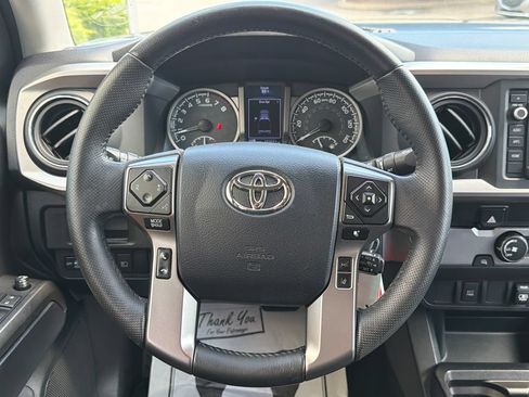 Used 2019 Toyota Tacoma SR5 RWD image 28