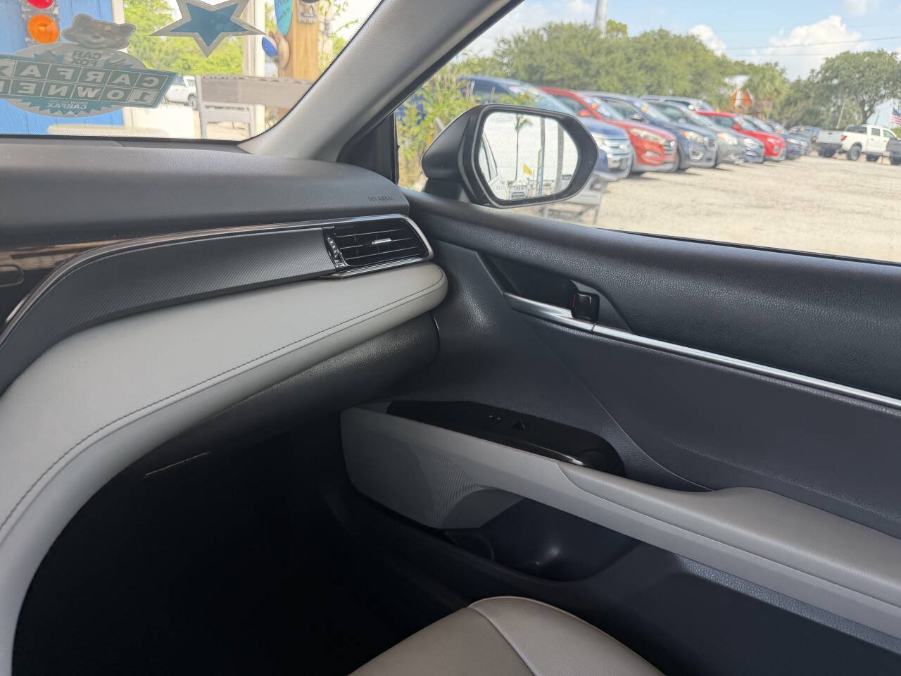 Used 2022 Toyota Camry SE FWD image 21