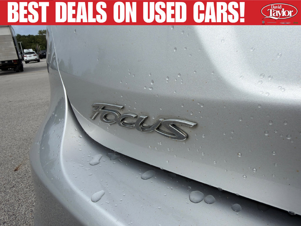 Used 2015 Ford Focus SE w/ SE Cold Weather Package FWD image 36