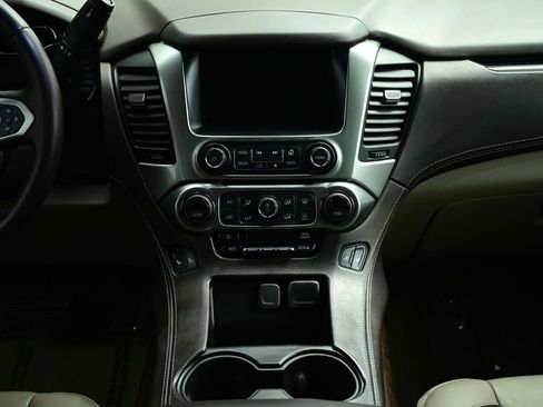 Used 2018 Chevrolet Suburban LT image 36
