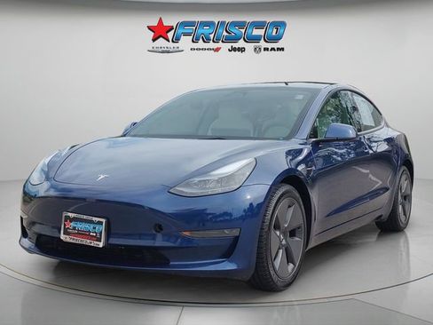 Used 2023 Tesla Model 3 Standard Range image 3