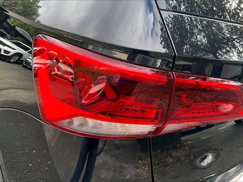 Used 2022 Volkswagen Taos SE w/ IQ.Drive SE Package image 29